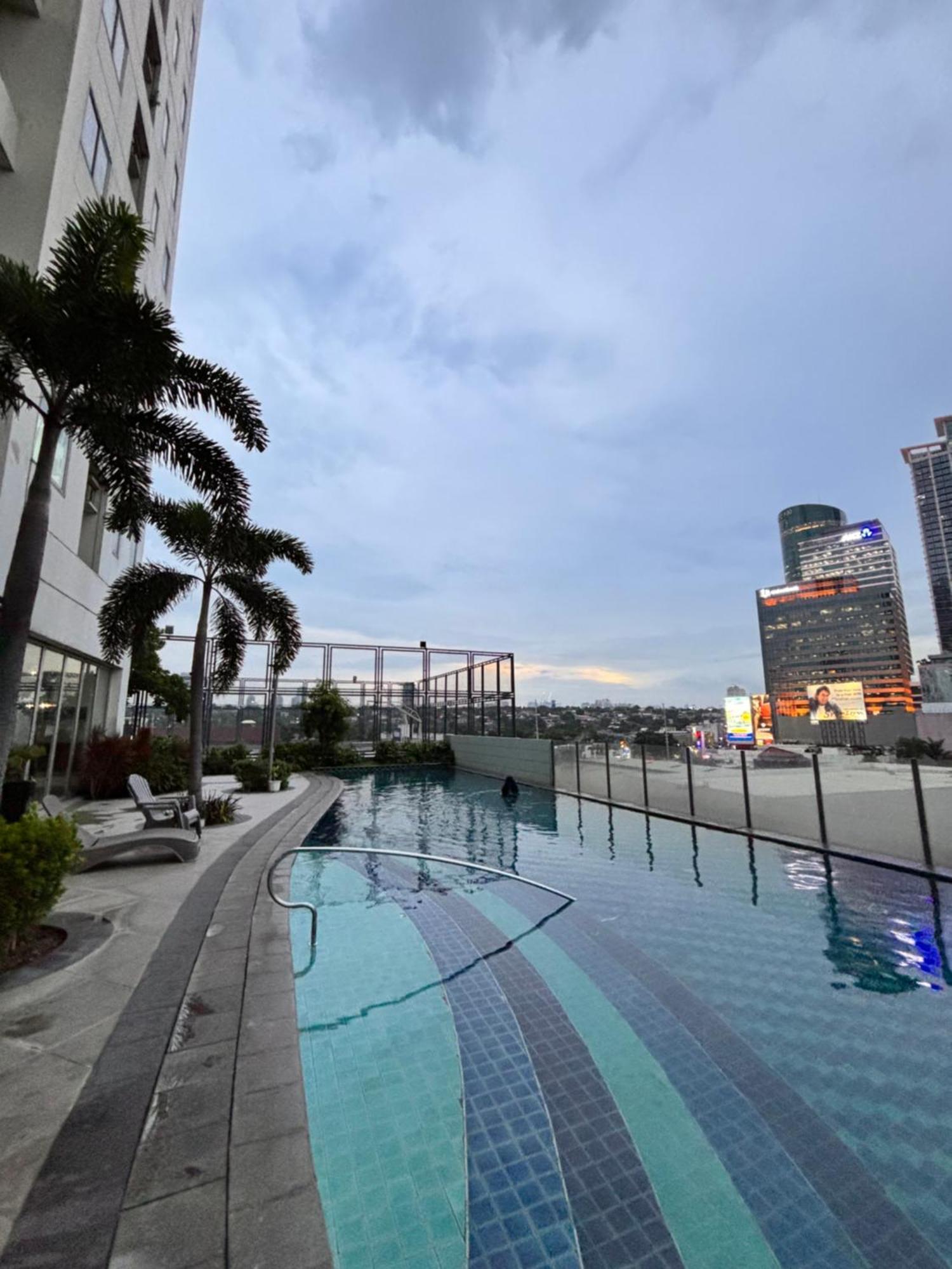 La Amore Place Pasig City Екстер'єр фото